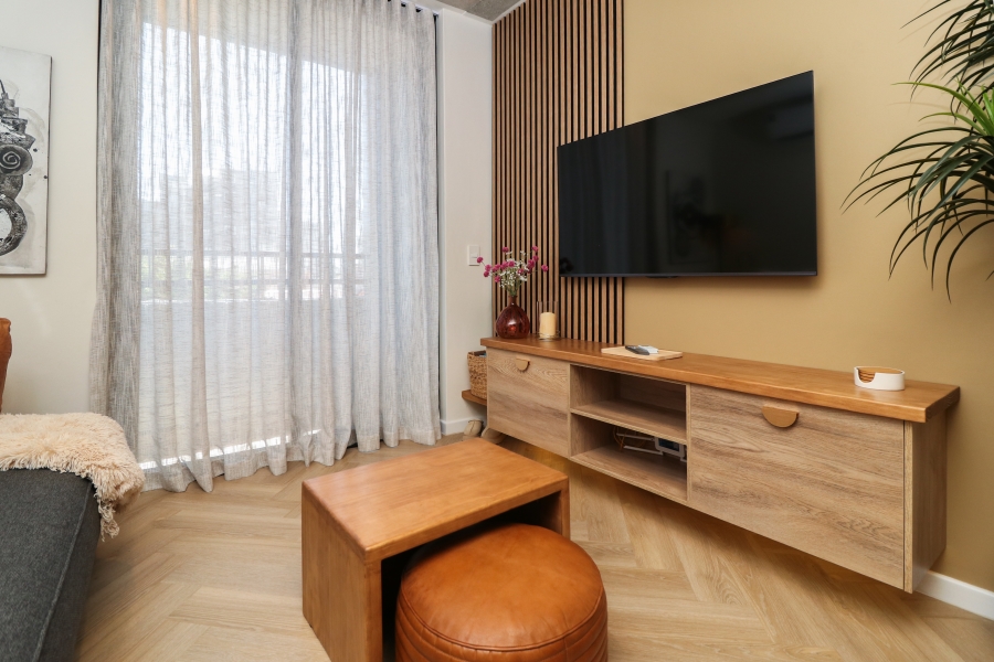 1 Bedroom Property for Sale in Sea Point Western Cape